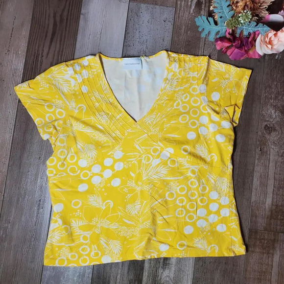 Liz Claiborne Short Sleeve V-Neck Floral Tee Yellow and White Size Large NWOT - Picture 6 of 15